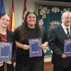 El presidente del Consejo Económico y Social (CES) de Castilla y León, Enrique Cabero; la presidenta del Consejo de la Juventud de España, Sara Villodre, y la presidenta de este organismo en Castilla y León, Ainoa Acebes