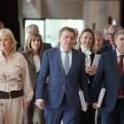 El consejero de la Presidencia, Luis Miguel González Gago, a su llegada a la comparecencia en las Cortes.