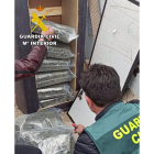 La Guardia Civil halla 14 kilos de 'maría' en la tapicería de varios sofás.- GUARDIA CIVIL