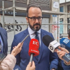Ignacio Blanco y Daniel Labrador, abogados que representan a Eugenio García, padre de la niña de 6 años asesinada supuestamente a manos de su madre en Gijón - Europa Press