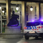 Patrulla nocturna de la Policía Local de Palencia.- ICAL
