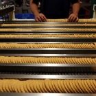 Línea de producción de la fábrica que galletas Gullón tiene en Aguilar de Campo. Palencia. -ICAL