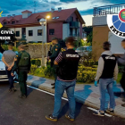 Efectivos de la Guardia Civil y de la Ertzaintza detienen a cinco personas en un operativo policial conjunto por al menos 42 robos en viviendas en varias provincias de la mitad norte peninsular.- ICAL