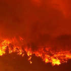 Incendio en el término municipal de Candelario (Salamanca).- E. M.
