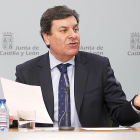 El portavoz del Gobierno autonómico, Carlos Fernández Carriedo, durante su comparecencia en la mañana de este jueves. ICAL