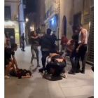Multitudinaria pelea en las calles de Segovia. -E.M.