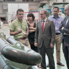El consejero de Industria, Comercio y Empleo, Mariano Veganzones, visita Toro Equipment, junto al CEO de la empresa Santiago Salcedo. ICAL
