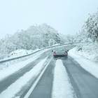 Nieve en una carretera de la provincia de Salamanca. - ICAL