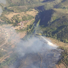 Un foco secundario del incendio iniciado en la frontera con Portugal asalta al municipio de Trabazo. - E. PRESS