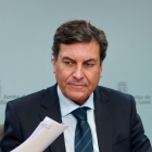 El consejero de Economía y Hacienda y portavoz, Carlos Fernández Carriedo, comparece en rueda de prensa posterior al Consejo de Gobierno. Ical