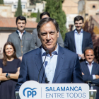 El candidato a la Alcaldía de Salamanca, Carlos García Carbayo, presenta a los integrantes de la candidatura con la que concurrirá a las elecciones municipales del próximo 28 de mayo. ICAL