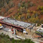 Obras de reconstrucción del viaducto O Castro (León), de la autovía A6 en sentido Madrid