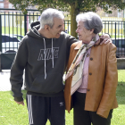 Zoila Vázquez, una de las madres que ayudó a la puesta en marcha de la asociación hace 40 años, junto con su hijo, usuario de la misma