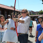 La consejera de Familia e Igualdad de Oportunidades, Isabel Blanco, visita a los participantes del Campamento Multiaventura de 'Red Activa' de Palencia