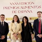 Entrega de la XXXVI edición de los premios Alimentos de España, que preside el ministro de Agricultura, Pesca y Alimentación. Luis Planas. Asiste la consejera de Agricultura, Ganadería y Desarrollo Rural, María González Corral.