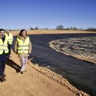 La consejera de Agricultura, Ganadería y Desarrollo Rural, María González Corral, visita las obras de modernización del regadío en Llamas de la Ribera (León)