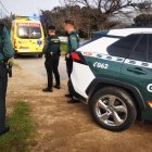Imagen de la Guardia Civil junto con una ambulancia de Sacyl en el lugar de los hechos.