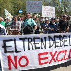 Concentración convocada por la Alianza UPA-COAG para protestar por la supresión de paradas del AVE en Sanabria.