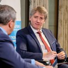 El secretario autonómico del PSOECyL, Carlos Martínez Mínguez, en el Club de Prensa Conversaciones Políticas de El Mundo de Castilla y León