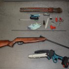 Material incautado a la detenida por robo en dos casas de Palencia.