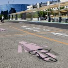 Vandalizan las plazas de aparcamiento reservadas para mujeres en León.