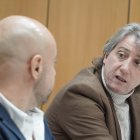 El secretario general del PSOE de Castilla y León, Carlos Martínez, y el secretario general de UGTCyL, Óscar Lobo.