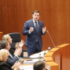 El presidente de la Junta, Alfonso Fernández Mañueco, durante el pleno de las Cortes