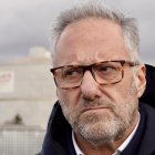 El candidato de Vox a la Presidencia de la Junta de Castilla y León, Carlos Pollán, durante su visita a La Bañeza (León).