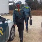 Dos detenidos por la muerte de un joven electrocutado en el interior de un aerogenerador en un pueblo de Burgos<br /><br />Fuente: SUBDELEGACIÓN