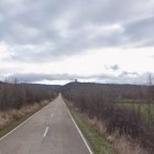 Carretera BU-825 a su paso por Salas de los Infantes.