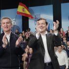 Alberto Núñez Feijóo y Alfonso Fernández Mañueco, durante el acto de fin de campaña del PPCyL en Valladolid