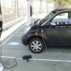 Vehículo eléctrico en carga