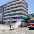 Fuga de gas originada por una excavadora en una obra en la calle Miguel Cordero del Campillo, que ha obligado a cortar la calle Joaquín González Vecín de León