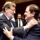 Mariano Rajoy felicita a Alfonso Fernández Mañueco tras la toma de posesión