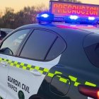 Vehículo de la Guardia Civil durante un control.

Agentes del Subsector de Tráfico de la Guardia Civil de Zamora investigan a un menor de edad por circular con un cuadriciclo ligero sin haber obtenido nunca la correspondiente licencia administrativa en el término municipal de Trabazos de Aliste (Zamora). Asimismo, se investifa también a su padre y titular del vehículo, que viajaba junto a él, como presunto cooperador necesario en un delito contra la seguridad vial.

SOCIEDAD ESPAÑA EUROPA CASTILLA Y LEÓN AUTONOMÍAS
GUARDIA CIVIL