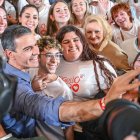 Pedro Sánchez, en el mitin en Burgos en la precampaña de las elecciones generales del 29 de noviembre.