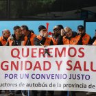 Jornada de huelga del transporte interurbano de viajeros de León en la estación de autobuses de Ponferrada.