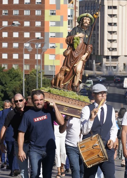 Ponferrada celebra un año más su tradicional Voto de Villa a San Roque.