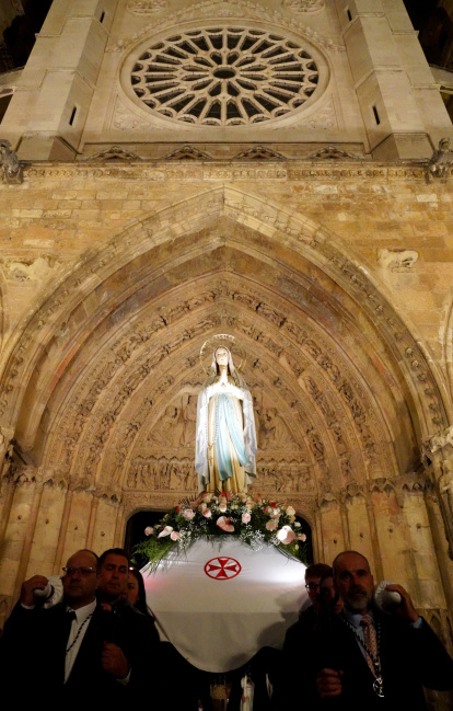 Celebración de la Procesión de las antorchas con motivo del 52 Congreso Nacional de Hospitalidad de España que acoge la Diócesis de León