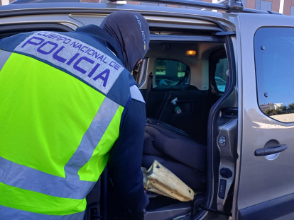 Imagen de los elementos incautados por la Policía Nacional en el marco de la operación 'Cane Bianco'