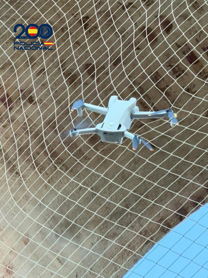 Un dron se estrella contra una espadaña de la muralla de Ávila