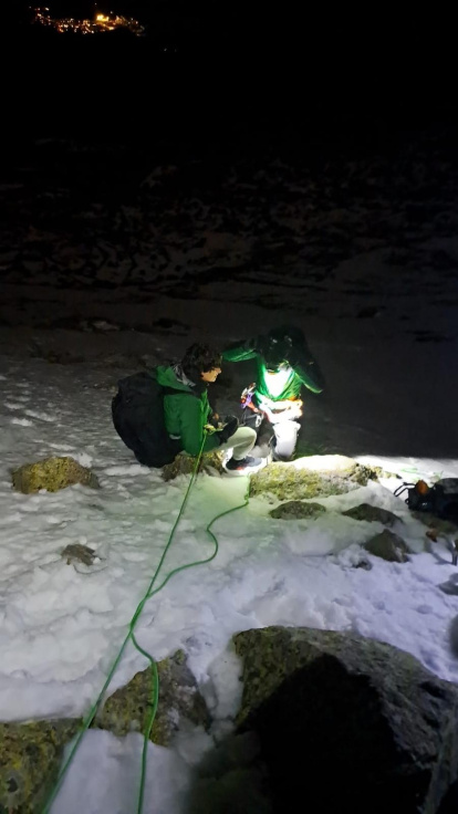 Rescatan a una pareja atrapada por el hielo y la nieve en Dos Hermanas (Segovia)