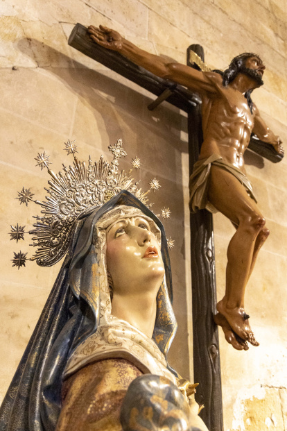 El hermano mayor de la Seráfica, Eufemio Dosuna, en la parroquia de San Benito,la Virgen de los Dolores de Montagut y el Santísimo Cristo de la Agonía.