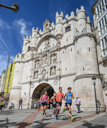 Carrera por el Día de Castilla y León celebrada en Burgos.