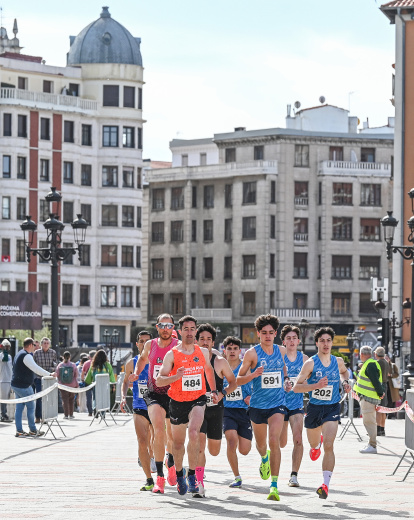 Carrera por el Día de Castilla y León celebrada en Burgos.
