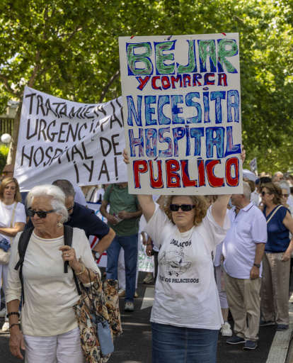 Marcha en Salamanca para exigir mejoras en el ámbito sanitario.