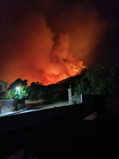 Incendio de Burgohondo desde la urbanización de El Venero (Sotillo de la Adrada)