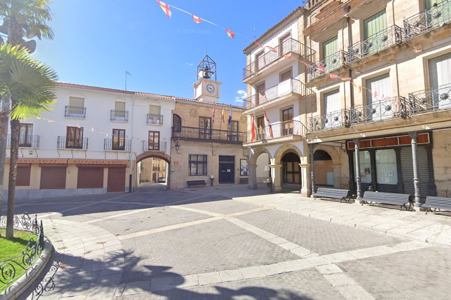 Herido tras caer de una altura de tres metros en una obra de un pueblo ...